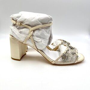 Badgley Mischka Size 10 Jeweled Ivory White‎ Satin Heels Dress Sandals Shoes
